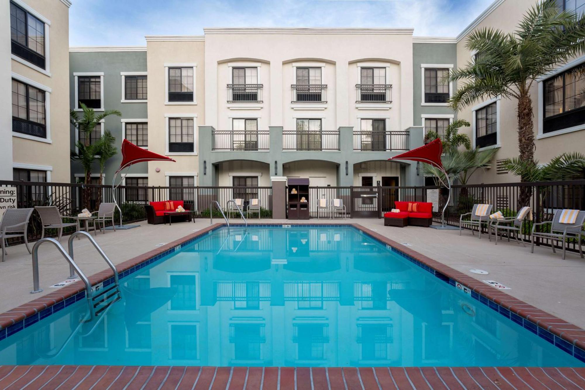 Hampton Inn Santa Barbara/Goleta Екстер'єр фото
