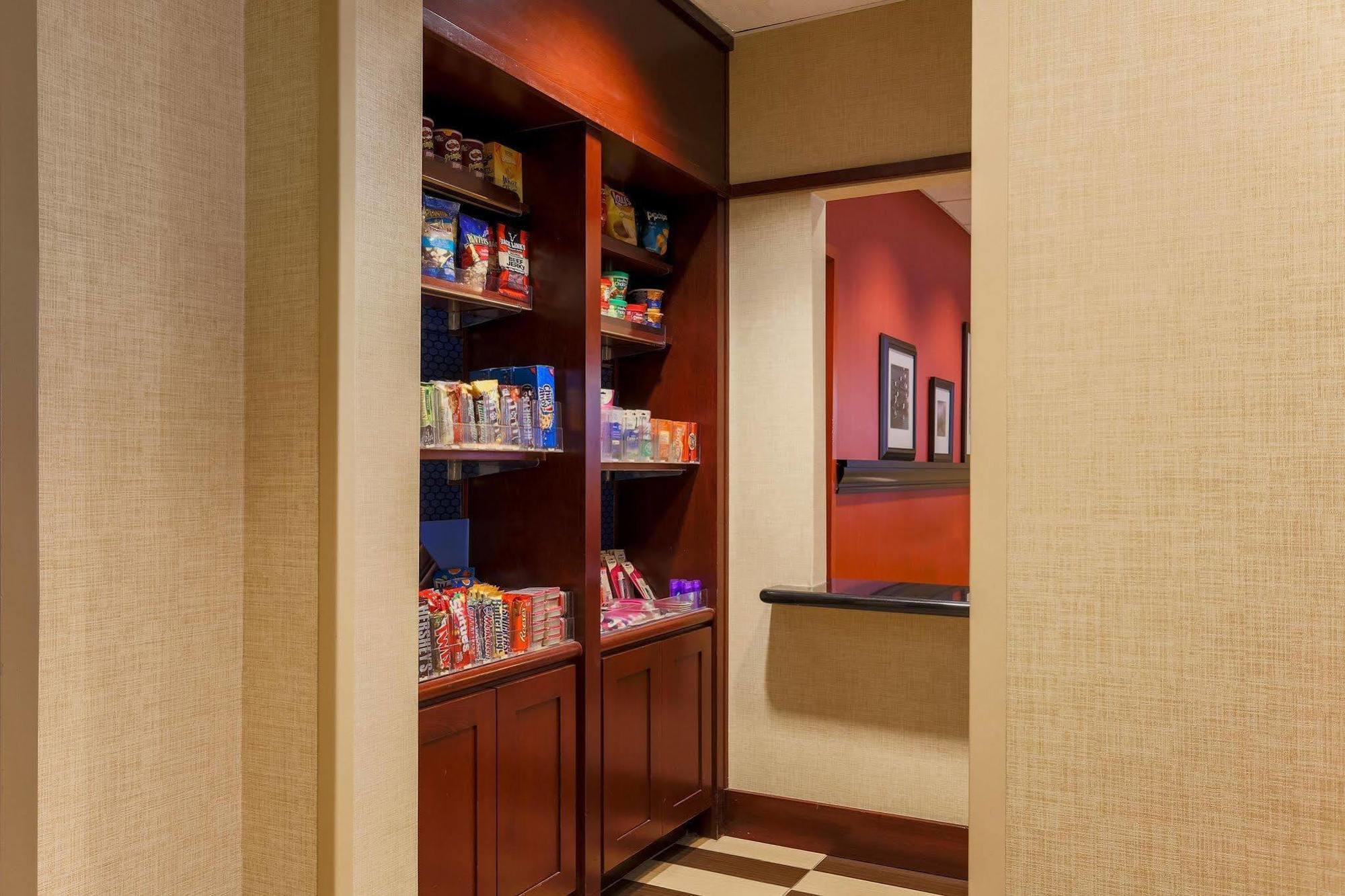 Hampton Inn Santa Barbara/Goleta Екстер'єр фото